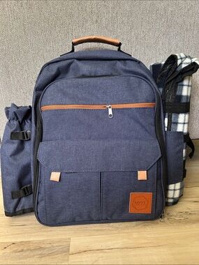 Savvy Navy Blue Picnic Backpack with Tan Accents